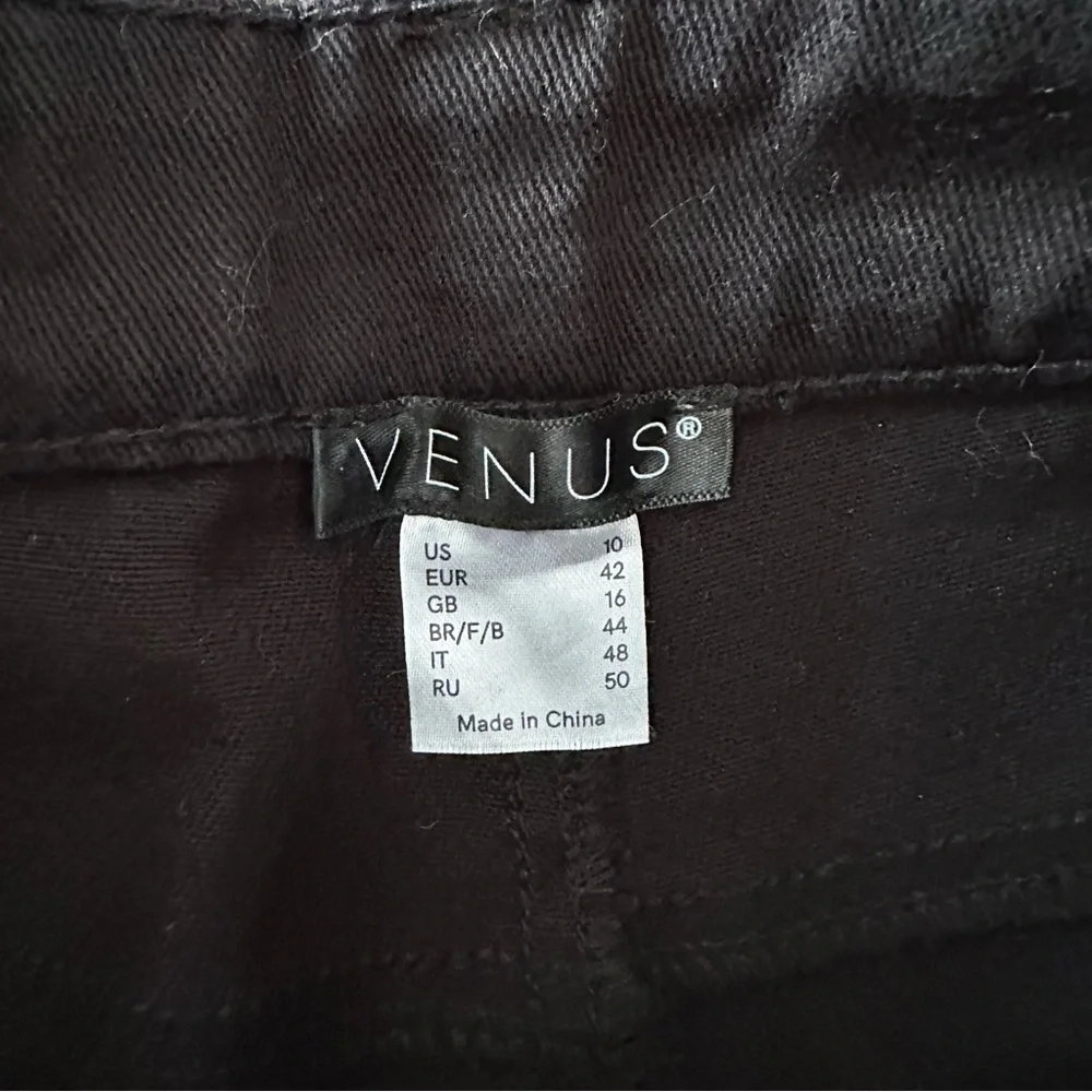 Venus Jeans Rhinestone Design 5 Pocket Classic Relaxed - Picture 3 of 3